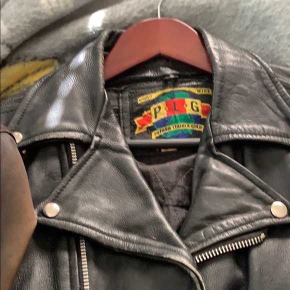 Two leather jackets. Cafe is vintage Spain size 38 - Picture 3 of 5